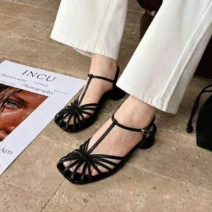 cn-11134207-820l4-modtlc8xct8pab.webp Women Retro Woven Chunky Heels