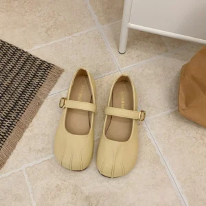 cn-11134207-820l4-moz9bkg8dp1p3d.webp Women Pleated Buckle Ballet Flats