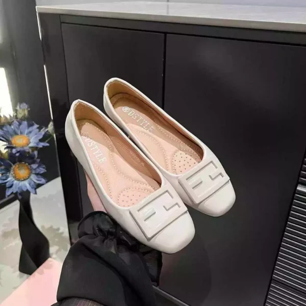 my-11134207-7r991-lqu8fd15hsf89d.webp Pointed Flat Shallow Mouth Shoes