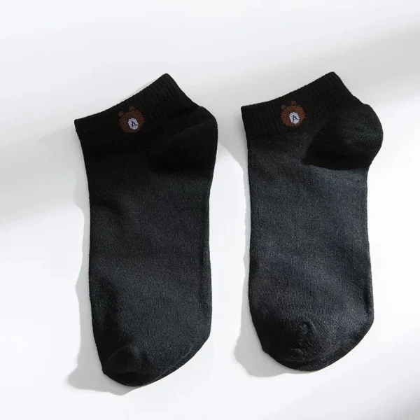 sg-11134201-7rcdi-lsxw2phforddaa.webp Women Bear Low Ankle Socks
